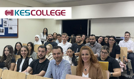 Διάλεξη από τη Διευθύντρια της Φαρμακευτικής Εταιρείας IASIS Pharma Cyprus στους φοιτητές του KES College
